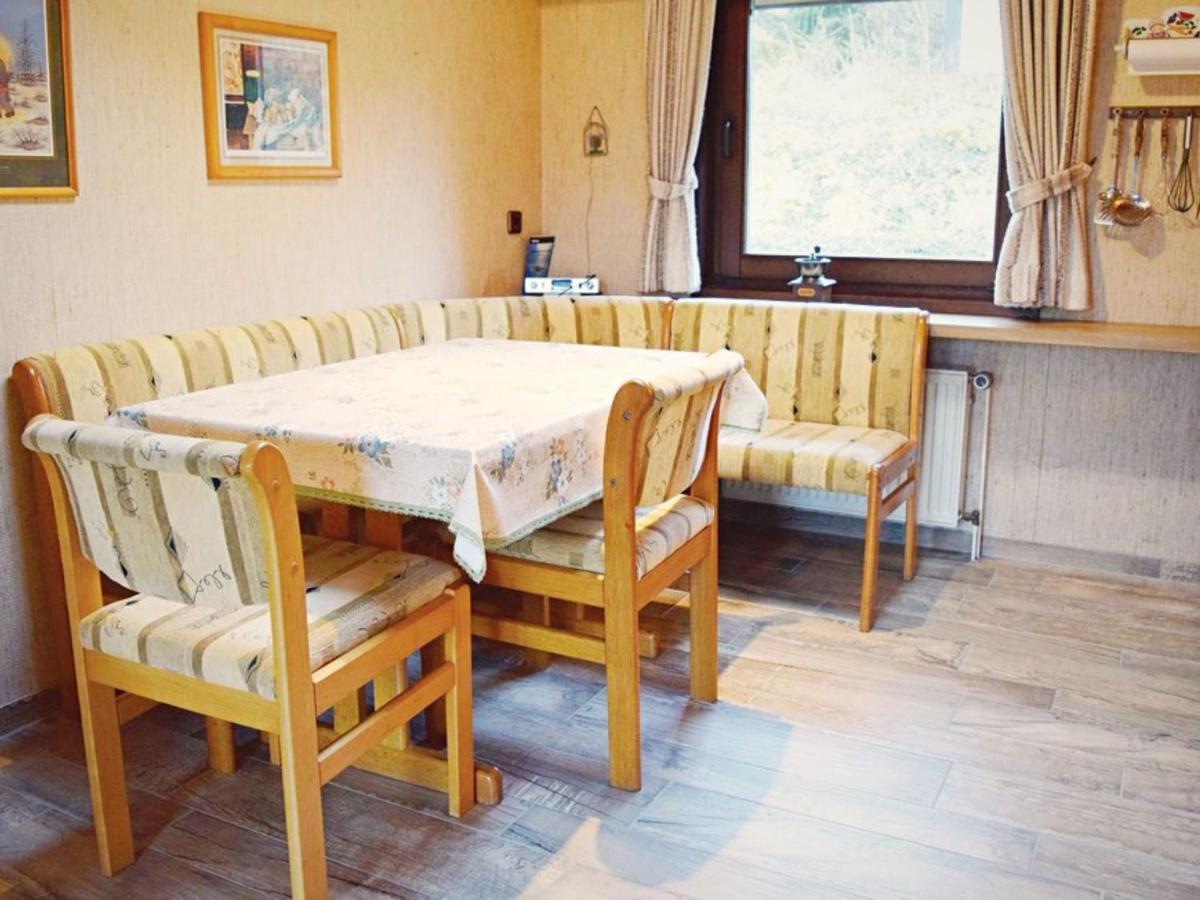 Furnished Bungalow With Peaceful Neighbourhood Meschede Eksteriør billede