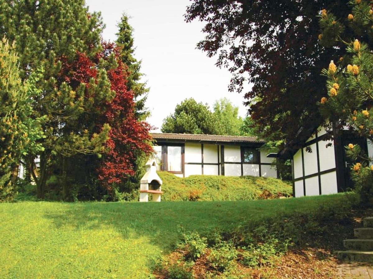 Furnished Bungalow With Peaceful Neighbourhood Meschede Eksteriør billede