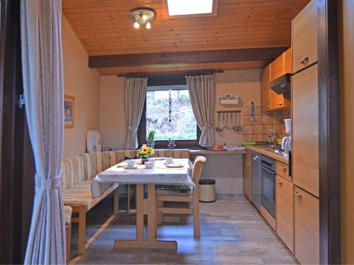 Furnished Bungalow With Peaceful Neighbourhood Meschede Eksteriør billede