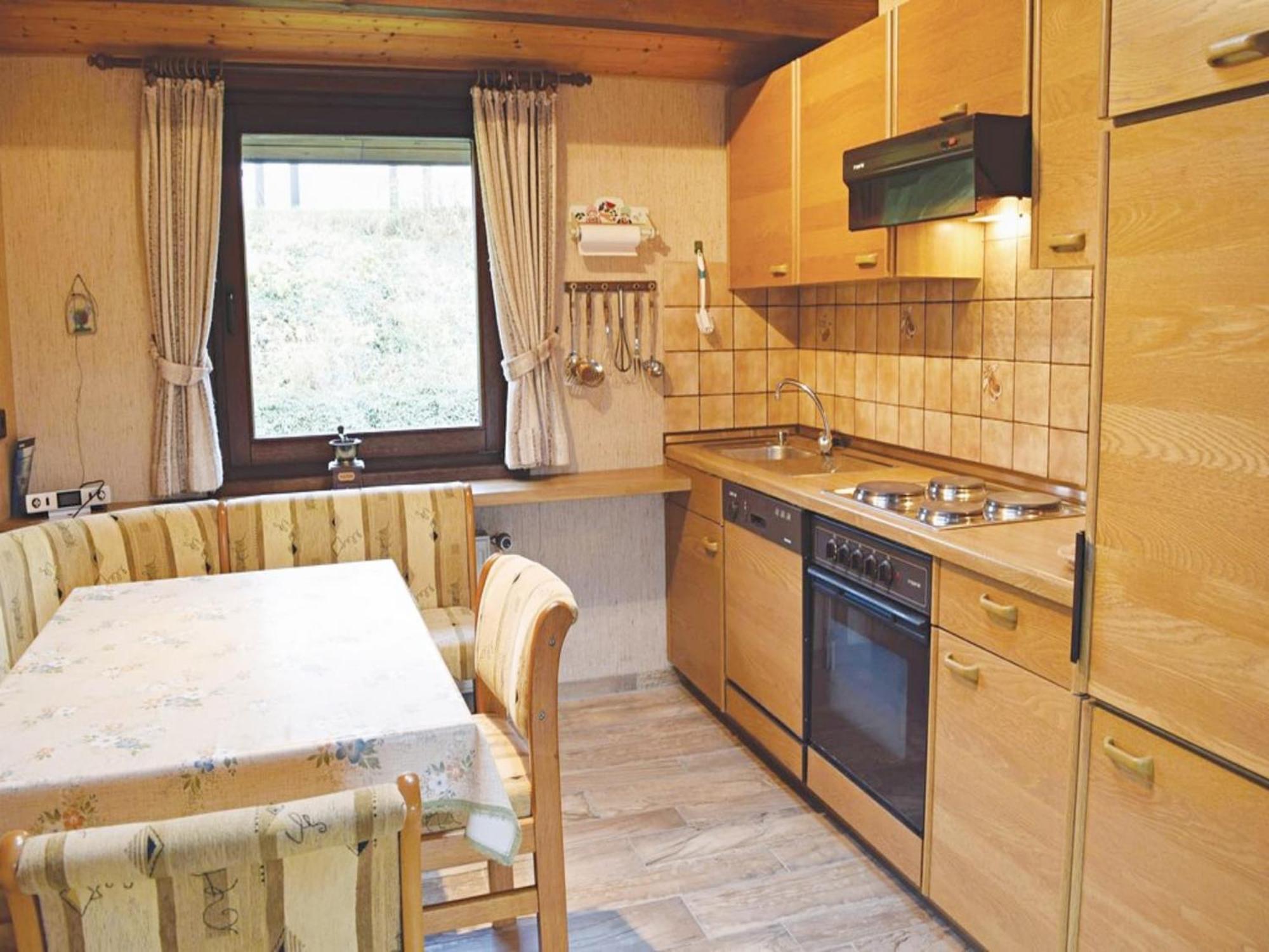 Furnished Bungalow With Peaceful Neighbourhood Meschede Eksteriør billede
